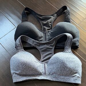 Seamless Black and Gray Sports Bras